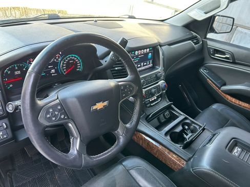 Used 2018 Chevrolet Tahoe Premier image 3
