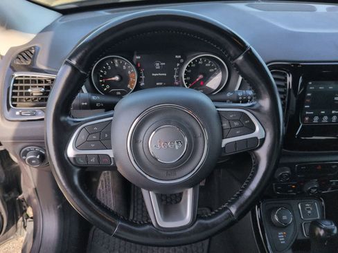 Certified 2021 Jeep Compass Latitude image 22