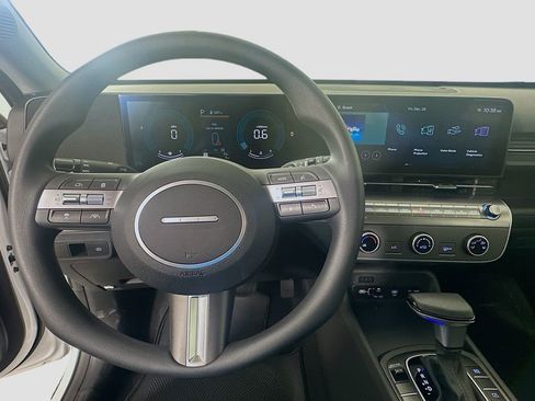 New 2026 Hyundai Kona SE image 10