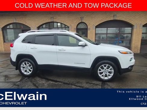 Used 2015 Jeep Cherokee Latitude w/ Cold Weather Group AWD/4WD image 3