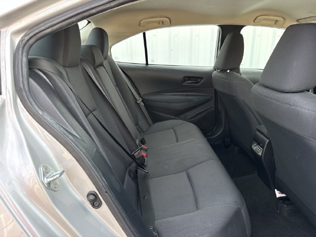 Used 2025 Toyota Corolla LE FWD image 28