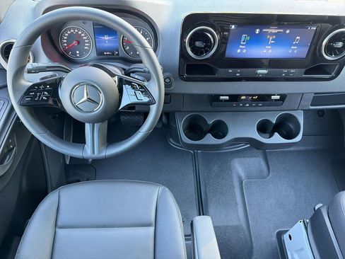 New 2026 Mercedes-Benz Sprinter 2500 image 4