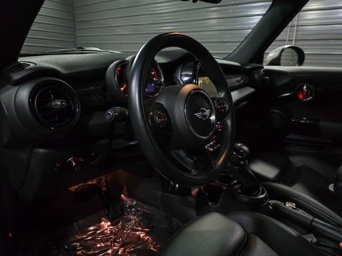 Used 2018 MINI Cooper S FWD image 13