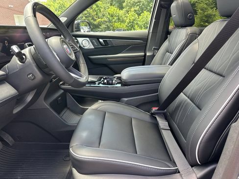 New 2026 Buick Enclave Avenir w/ Super Cruise Package FWD image 10