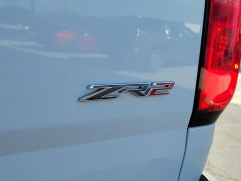 Used 2022 Chevrolet Colorado ZR2 w/ ZR2 Dusk Special Edition AWD/4WD image 8