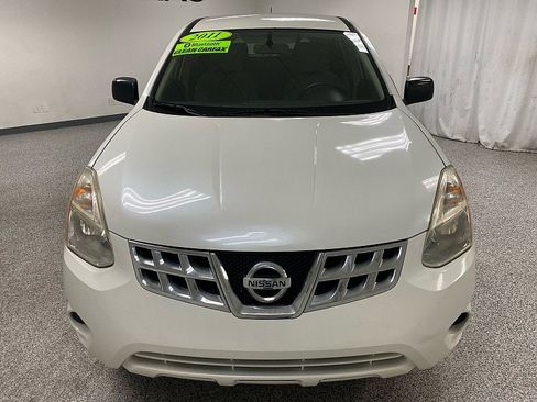 Used 2011 Nissan Rogue S image 2