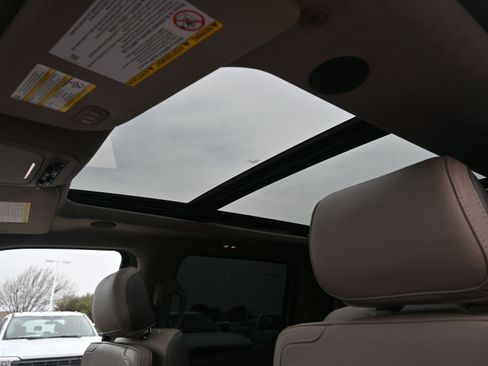 Used 2026 Ford F350 Platinum w/ Platinum Plus Package image 25