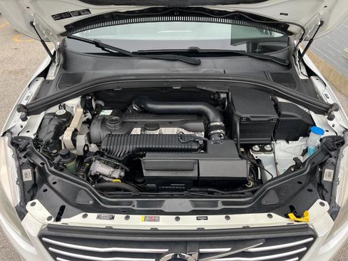 Used 2016 Volvo XC60 T5 Premier image 34