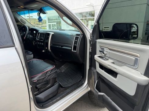 Used 2017 RAM 2500 SLT AWD/4WD image 16