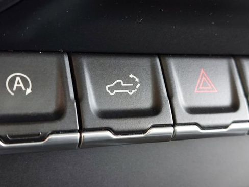 Used 2020 Chevrolet Silverado 1500 LTZ w/ LTZ Premium Package image 27