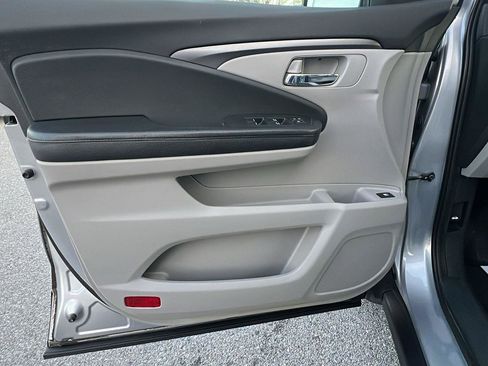 Used 2016 Honda Pilot LX image 21
