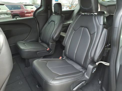New 2026 Chrysler Voyager LX FWD image 9