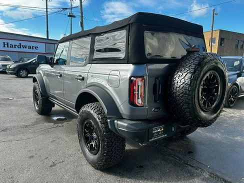 Used 2022 Ford Bronco Badlands image 3