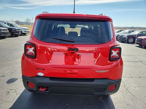 Used 2023 Jeep Renegade Trailhawk image 8