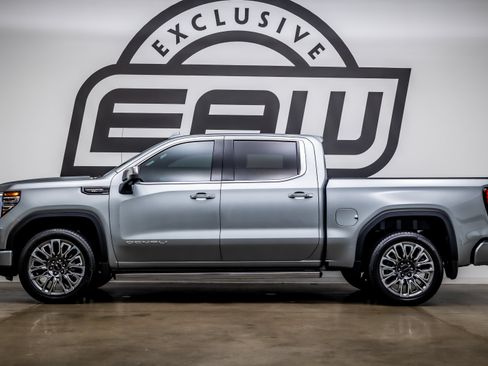 Used 2025 GMC Sierra 1500 Denali Ultimate AWD/4WD image 6