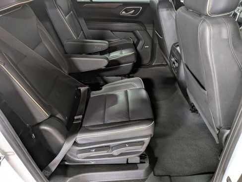 Used 2023 Chevrolet Suburban Premier AWD/4WD image 30