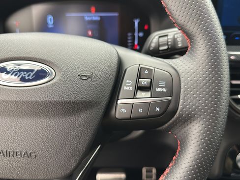 Used 2024 Ford Escape ST-Line Select w/ Tech Pack #1 AWD/4WD image 17