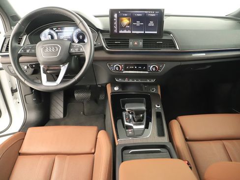 Used 2021 Audi Q5 Prestige w/ Prestige Package AWD/4WD image 18