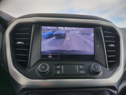 Used 2023 GMC Acadia SLT w/ LPO, Floor Liner Package image 11