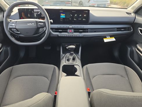 New 2026 Kia K4 FWD image 12