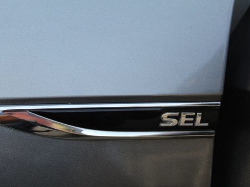 Used 2019 Volkswagen Jetta SEL Premium FWD image 33