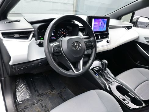 Used 2023 Toyota Corolla SE image 12