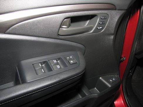 Certified 2023 Honda Passport EX-L image 12