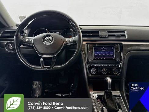 Used 2018 Volkswagen Passat 2.0T SE FWD image 25