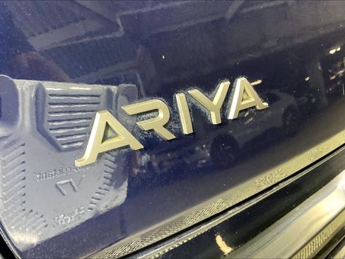 Used 2023 Nissan Ariya FWD image 7