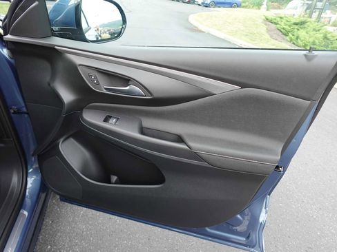 New 2026 Buick Envista Avenir FWD image 28