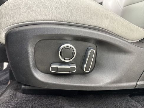 Used 2022 Jaguar E-PACE 300 Sport image 39