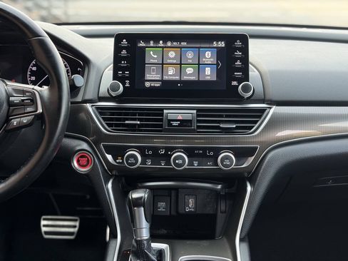 Used 2018 Honda Accord Sport image 23