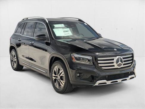 New 2025 Mercedes-Benz GLB 250 image 6