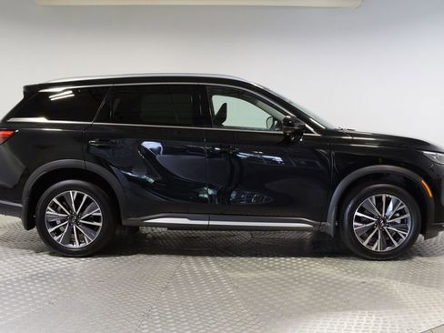 Certified 2026 INFINITI QX60 Luxe w/ Family Package AWD/4WD image 9