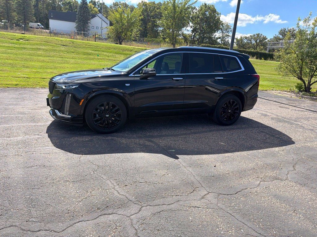 Used 2021 Cadillac XT6 Premium Luxury w/ LPO, ONYX Package AWD/4WD image 1