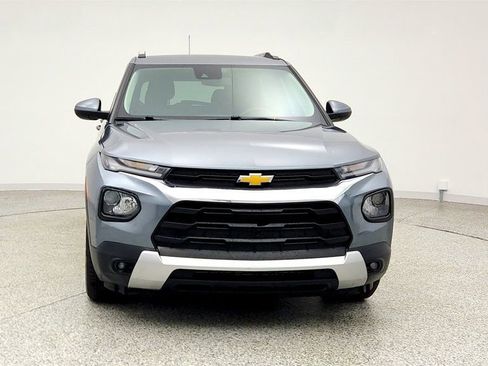 Used 2021 Chevrolet TrailBlazer LT FWD image 2