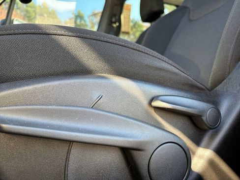 Used 2019 Jeep Renegade Sport w/ Sport Appearance Group image 11