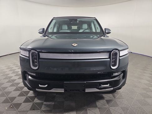 Used 2024 Rivian R1S Adventure image 8