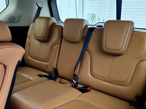 Used 2026 INFINITI QX80 Sensory AWD/4WD image 23