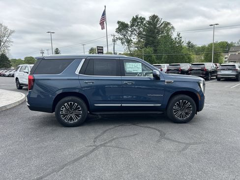 New 2026 GMC Yukon Elevation w/ Elevation Premium Package AWD/4WD image 15