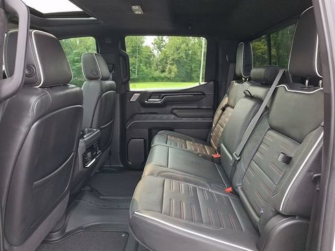 Used 2024 GMC Sierra 1500 AT4X AWD/4WD image 10
