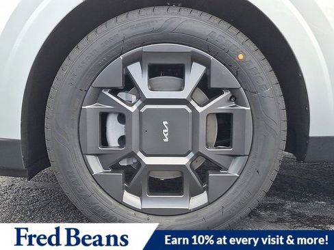 New 2026 Kia Carnival EX image 5