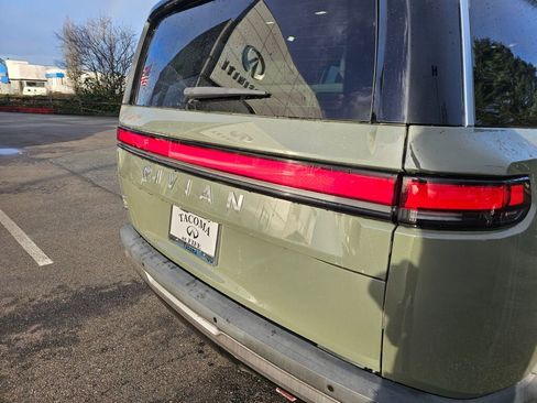 Used 2023 Rivian R1S Launch Edition image 19