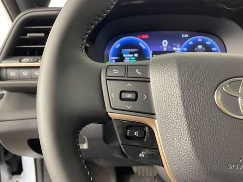 New 2026 Toyota Crown Signia AWD/4WD image 9