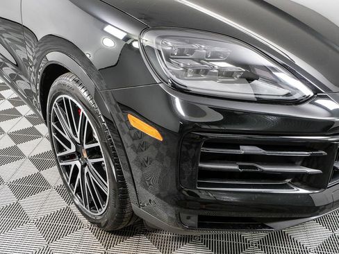New 2026 Porsche Cayenne S image 39
