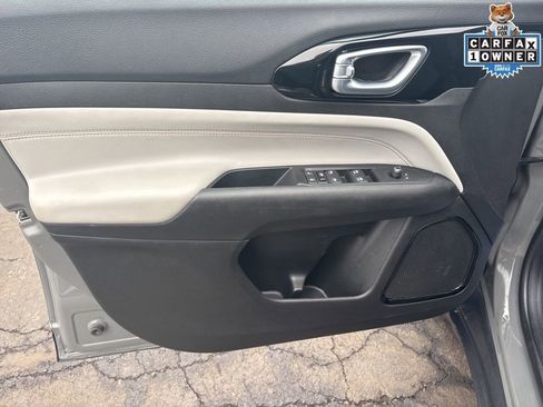 Certified 2022 Jeep Compass Limited image 12