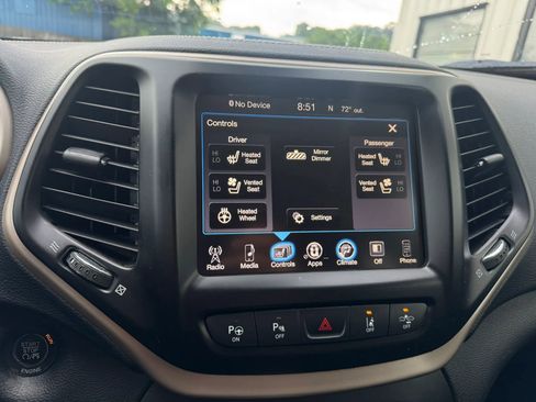 Used 2014 Jeep Cherokee Limited w/ Technology Group FWD image 14