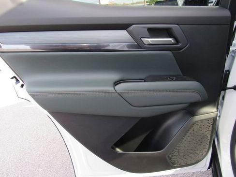 New 2026 GMC Terrain AT4 w/ Convenience Package III image 15