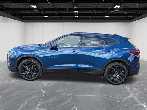 Used 2022 Chevrolet Blazer LT image 2