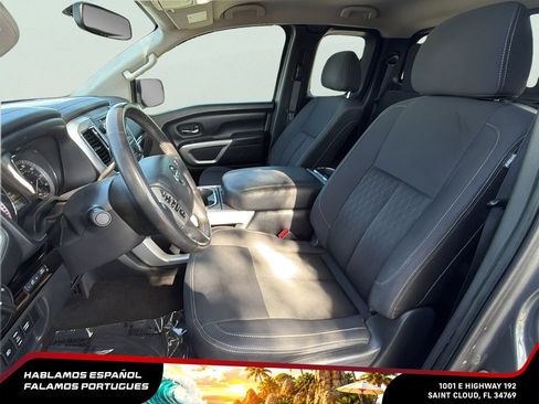 Used 2017 Nissan Titan SV RWD image 13